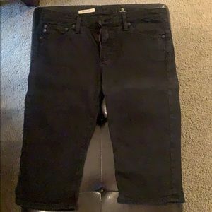 Black Bermuda jeans